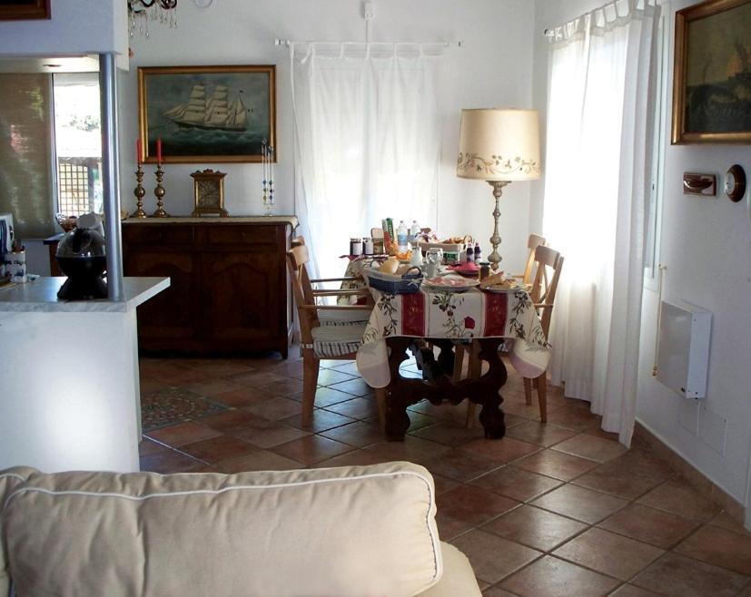 La Tana Del Tasso Ventimiglia Bed and Breakfast Eksteriør billede